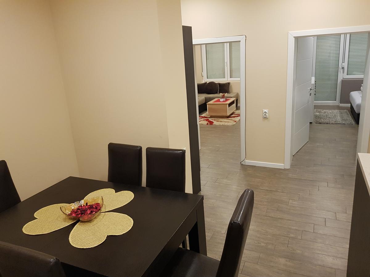 Ceca Apartman Ni Buitenkant foto