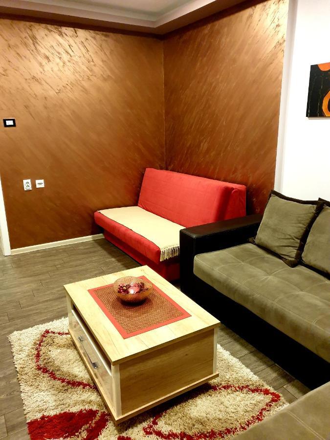Ceca Apartman Ni Buitenkant foto