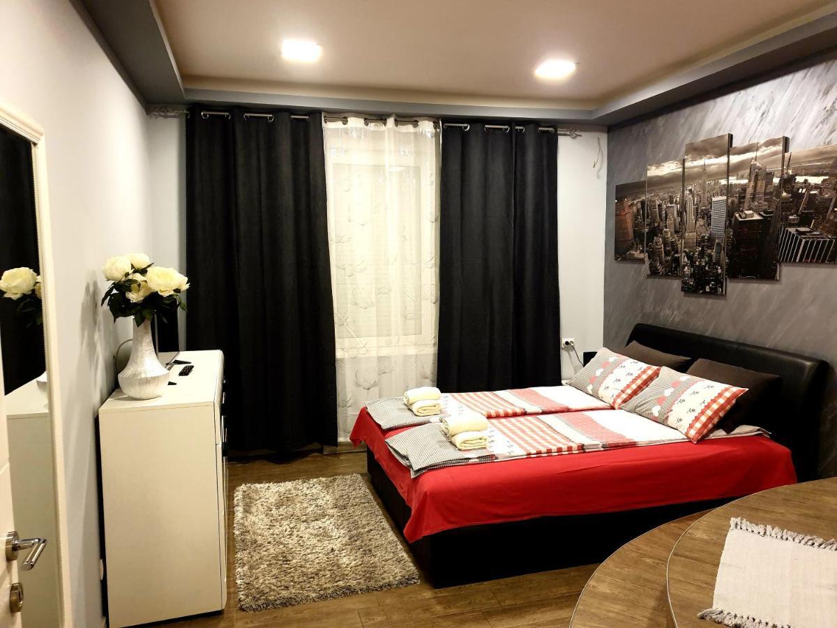 Ceca Apartman Ni Buitenkant foto